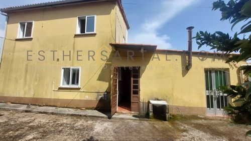 Casa con Potencial en Primera Línea de Mar en Vilanova de Arousa (3/6)