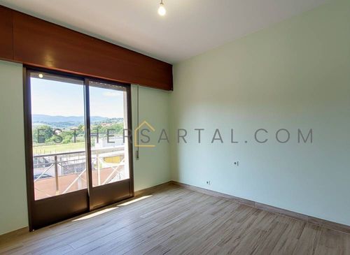 Conjunto residencial: 2 Casas, bajo Comercial y amplio garaje (1/6)