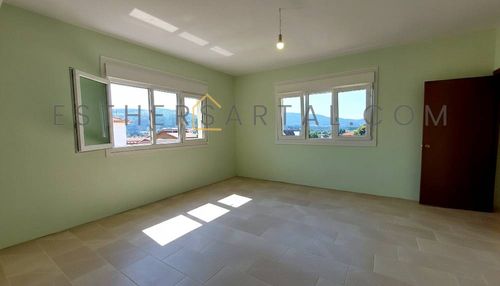 Conjunto residencial: 2 Casas, bajo Comercial y amplio garaje (4/6)