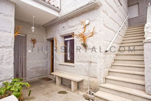 CASAS DE PIEDRA  A 8 KM DE VERÍN (1/6)